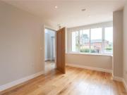 6 bedroom detached house to rent