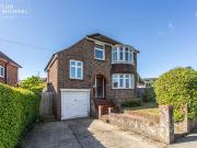 6 bedroom detached house to rent