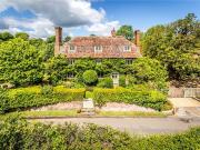 6 bedroom detached house to rent