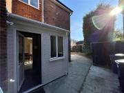 6 bedroom detached house to rent