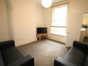 6 bedroom detached house to rent
