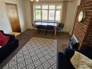 6 bedroom detached house to rent