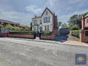 6 bedroom detached house to rent