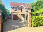 6 bedroom detached house to rent