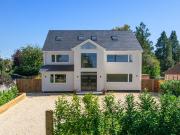 6 bedroom detached house to rent