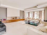 6 Bedroom Detached House To Let