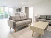 6 bedroom duplex to rent