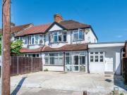 6 Bedroom End Of Terrace House