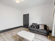 6 Bedroom End Of Terrace House