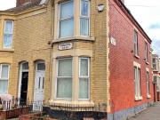 6 bedroom end of terrace house for rent in 94 Edinburgh...