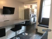 6 bedroom end of terrace house for rent in Darnley...