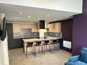 6 Bedroom End Of Terrace House For Rent In Newsome,...