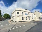 6 bedroom end of terrace house for rent in North Road...
