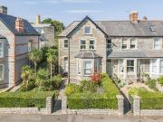 6 bedroom end of terrace house for sale