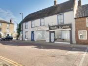 6 bedroom end of terrace house for sale