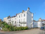 6 bedroom end of terrace house for sale