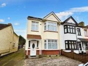 6 Bedroom End Of Terrace House For Sale In Southend on sea