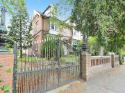 6 bedroom end of terrace house for sale in Tettenhall...