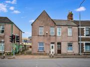 6 bedroom end of terrace house to rent