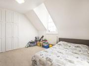 6 bedroom end of terrace house to rent