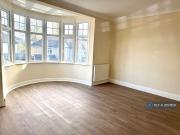 6 bedroom end of terrace house to rent