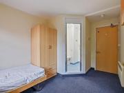 6 bedroom flat to rent