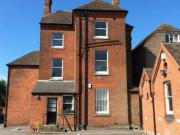 6 bedroom flat to rent