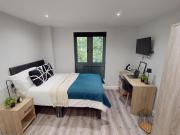 6 bedroom flat to rent