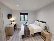 6 bedroom flat to rent