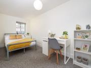 6 bedroom flat to rent