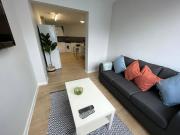 6 bedroom flat to rent