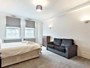 6 bedroom Flat to rent in Strathmore Court, Park Road,...