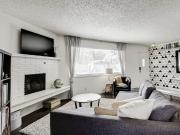 6 Bedroom Fully Finished House w/ Double Garage & Fenced... 6 Bedroom Fully Finished House w/ Double Garage & Fenced...