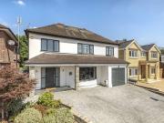 6 Bedroom House