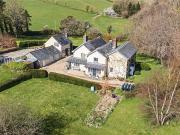 6 Bedroom House