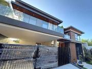 6 Bedroom House and Lot with Swimming Pool and 6 Car...