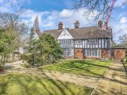 6 Bedroom House Barnet Greater London 100398630
