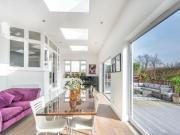 6 Bedroom House For Rent In Queen´s Park, London