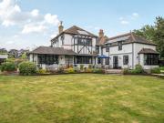 6 bedroom house for sale