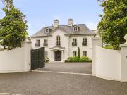 6 bedroom house for sale