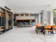 6 bedroom house for sale