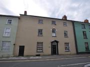 6 bedroom house for sale