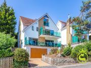 6 bedroom house for sale