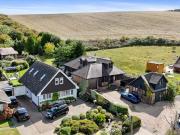 6 bedroom house for sale