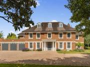 6 bedroom detached house for sale