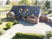 6 bedroom detached house for sale