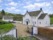 6 bedroom house for sale