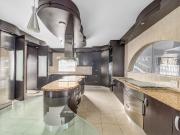 6 Bedroom House For Sale in Benoni West