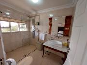 6 Bedroom House For Sale in Bluff