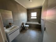 6 Bedroom House For Sale in Buurendal